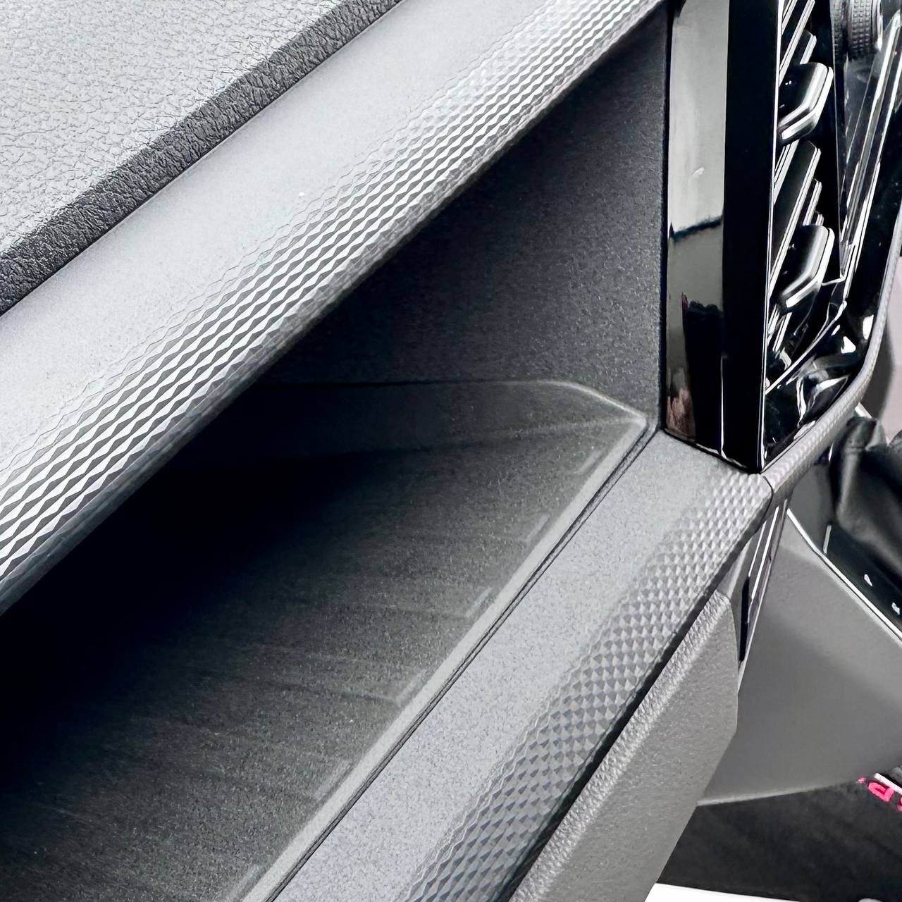 For Volkswagan Transporter T6.1 Comfort Glove box Interior Bundle Package - Gloss Black | Van-X