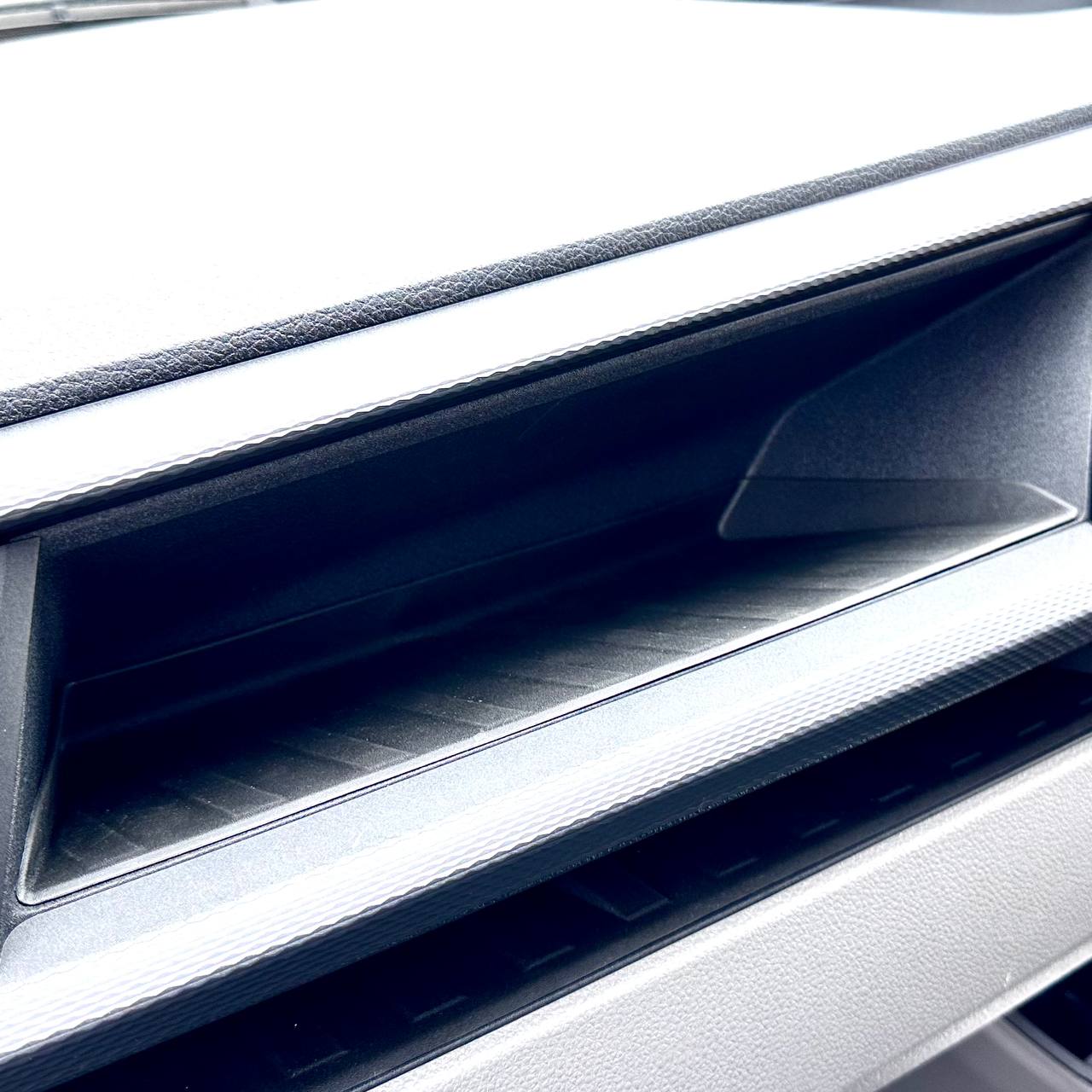 For Volkswagan Transporter T6.1 Comfort Glove box Interior Bundle Package - Gloss Black | Van-X