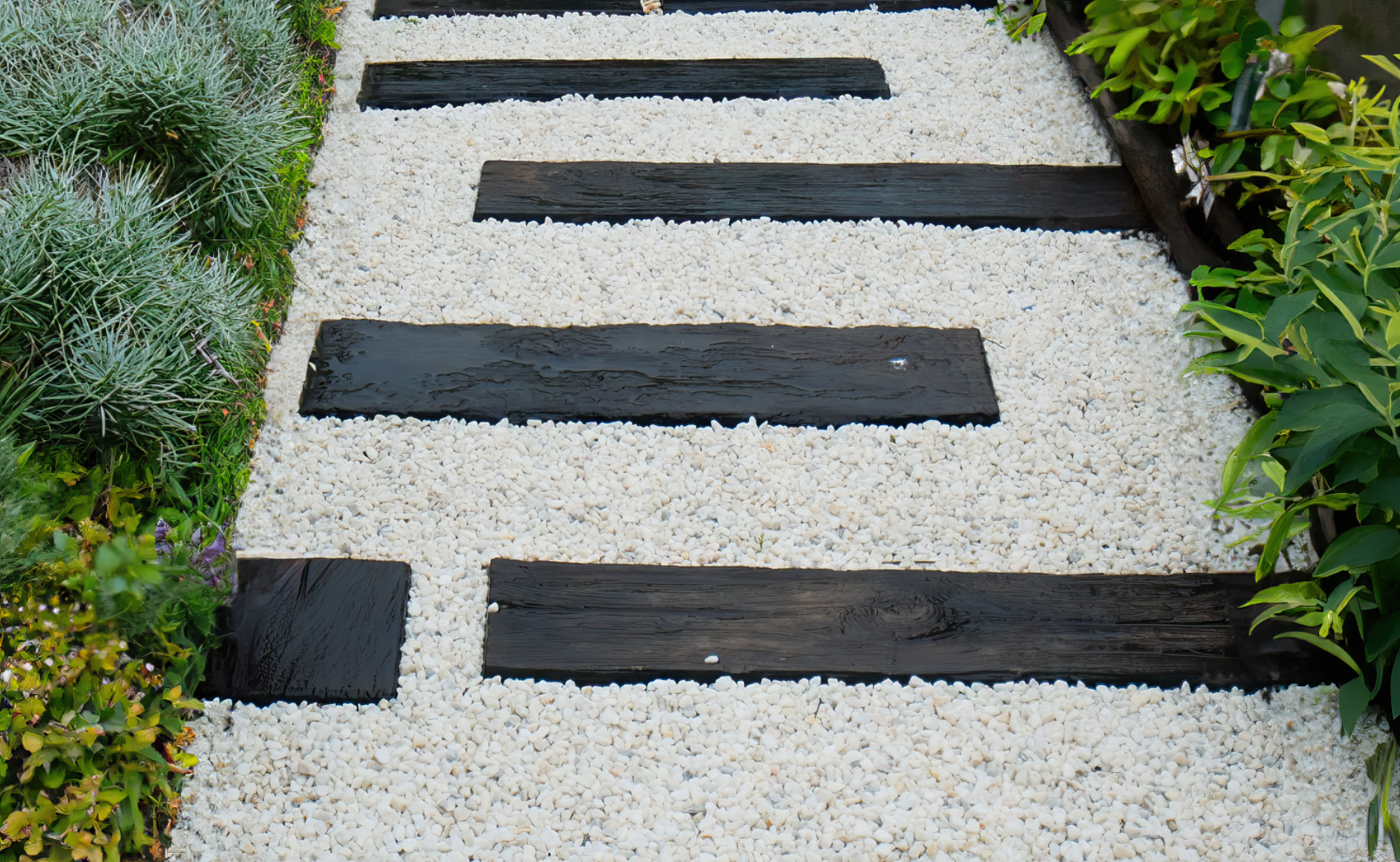 9-12mm Polar White Chippings