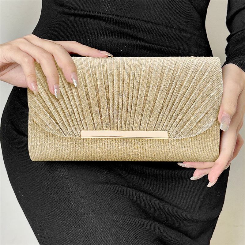Women's Hardware Edge Party Pattern Fine Pink Clutch