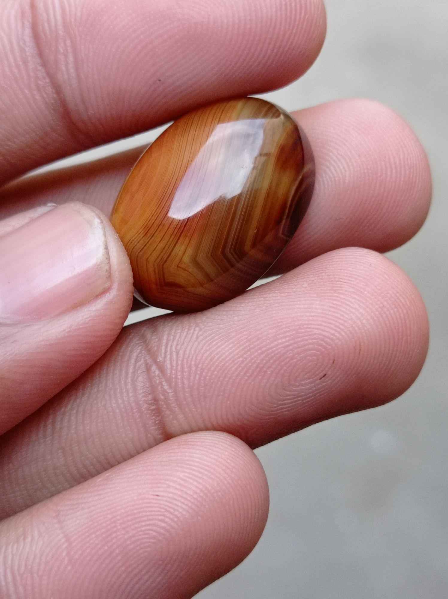 30.8ct Banded Agate Cabochon - Sulaimani Aqeeq - 25x18x9mm