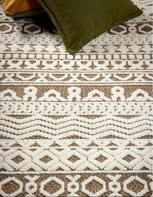 Rustic Rug Geometric Design