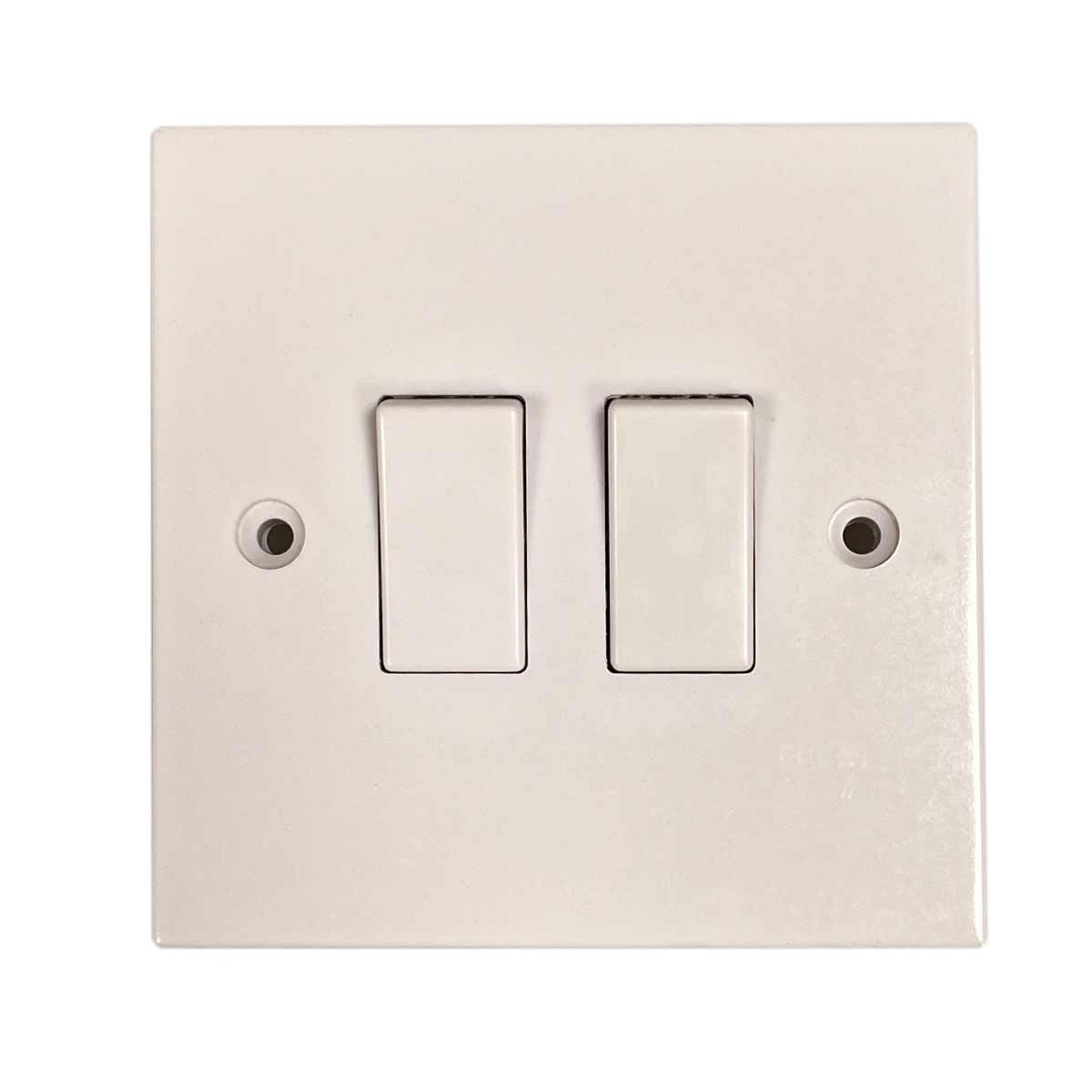 Square Edged Double Switch in White (2 Way / 10A)