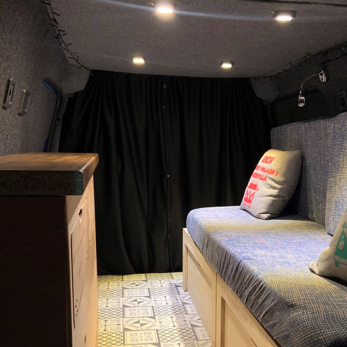 For Ford Freda Cab Divider Curtain Kit with Rail Premium Quality - Van-X