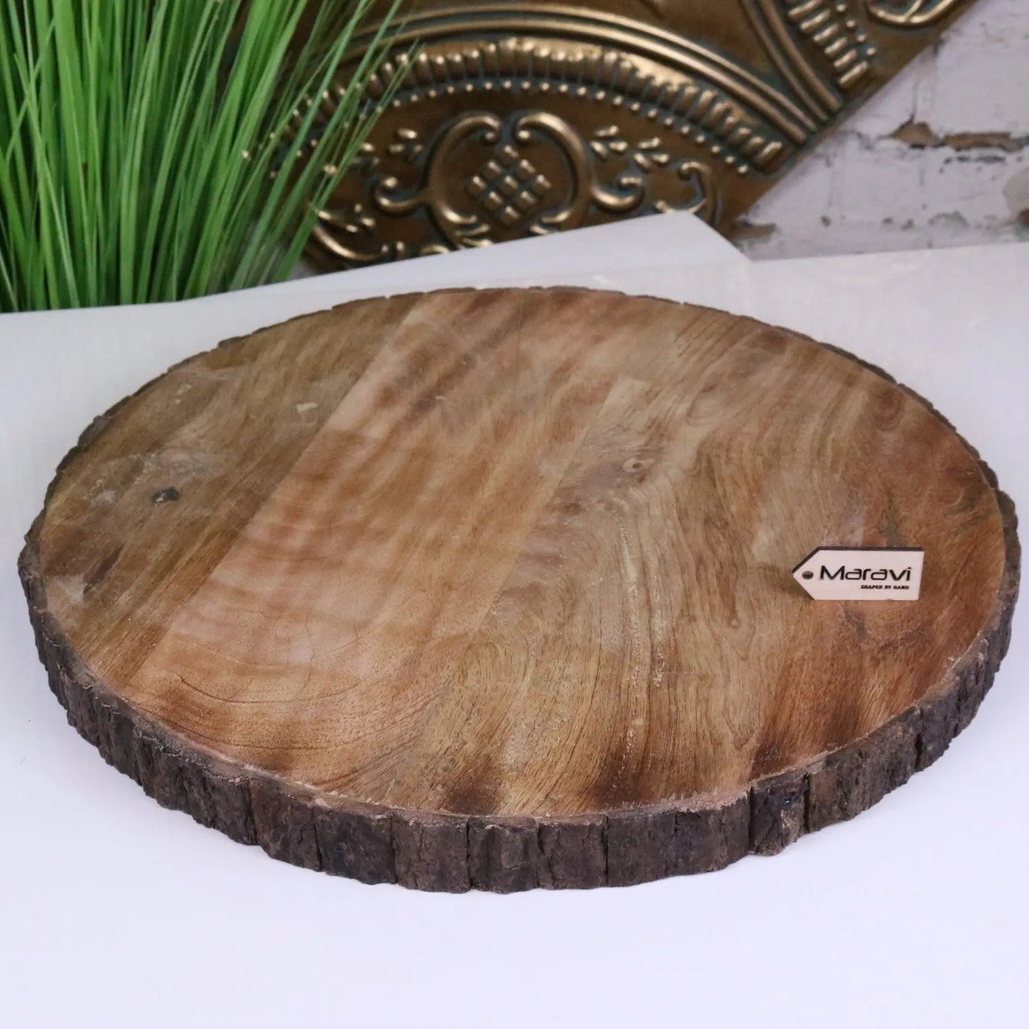 Bhimra Round Wooden Chopping Board Bark Edge 42cm