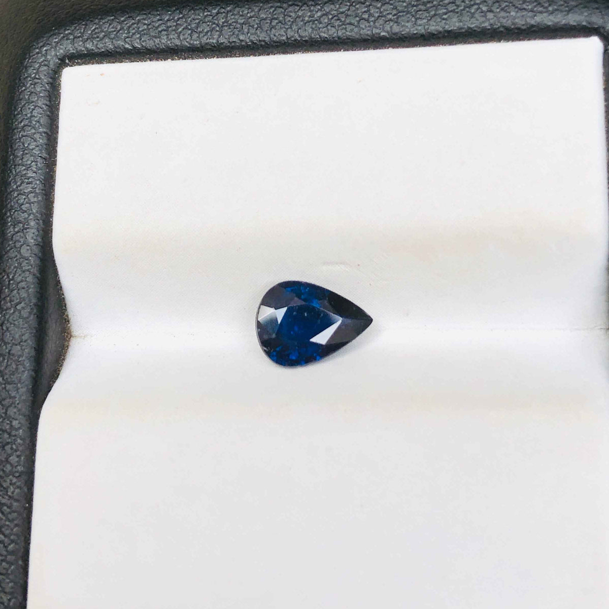 0.90ct Natural Ceylon Sapphire -  September Birthstone