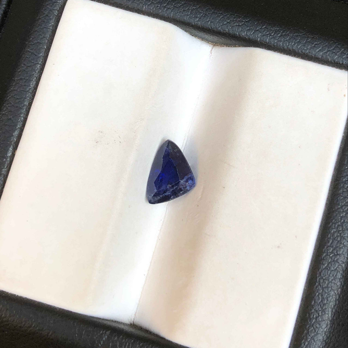 0.90ct Natural Ceylon Sapphire -  September Birthstone