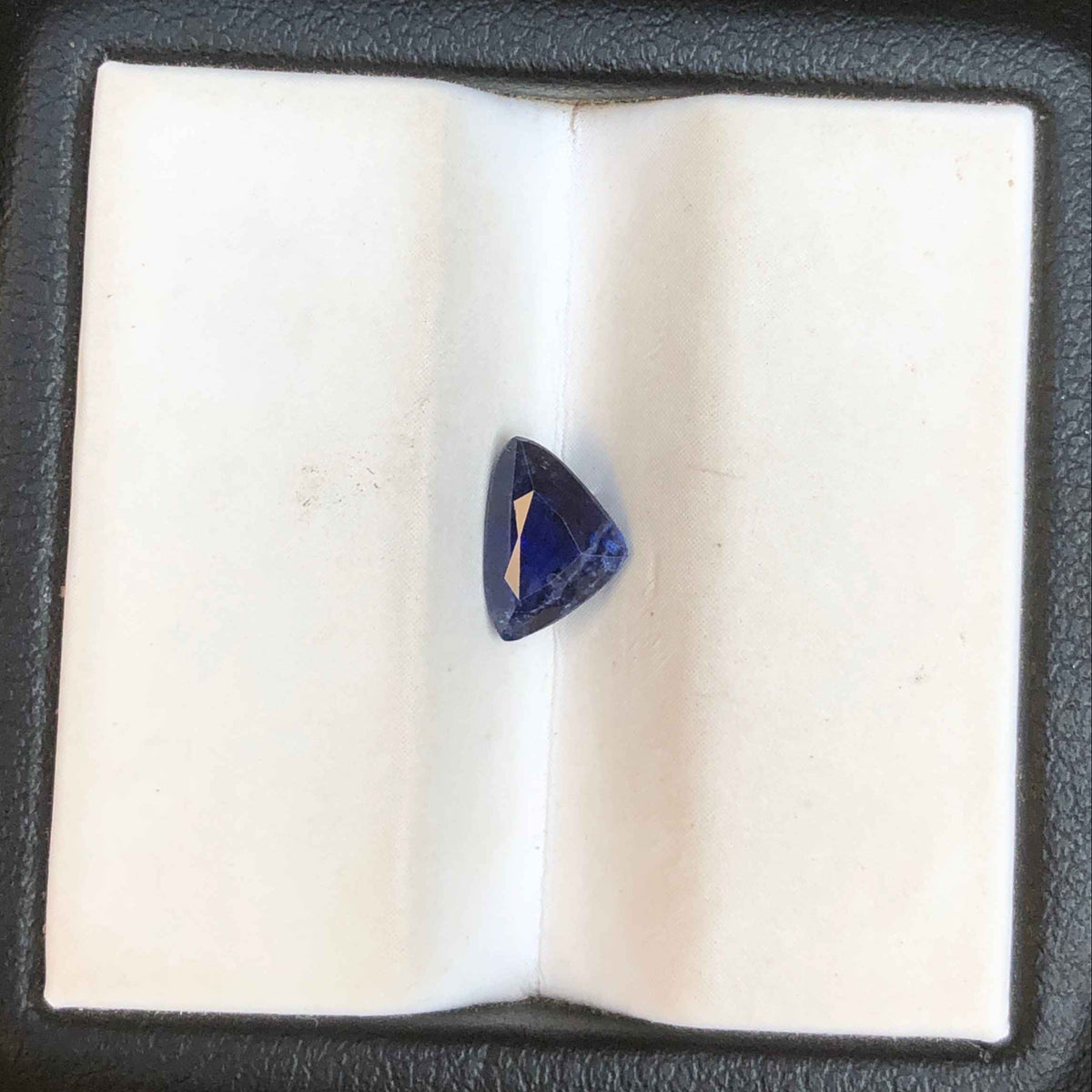 0.90ct Natural Ceylon Sapphire -  September Birthstone