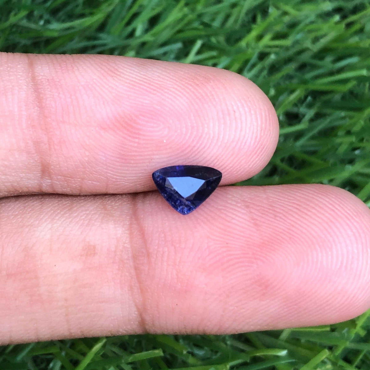 0.90ct Natural Ceylon Sapphire -  September Birthstone
