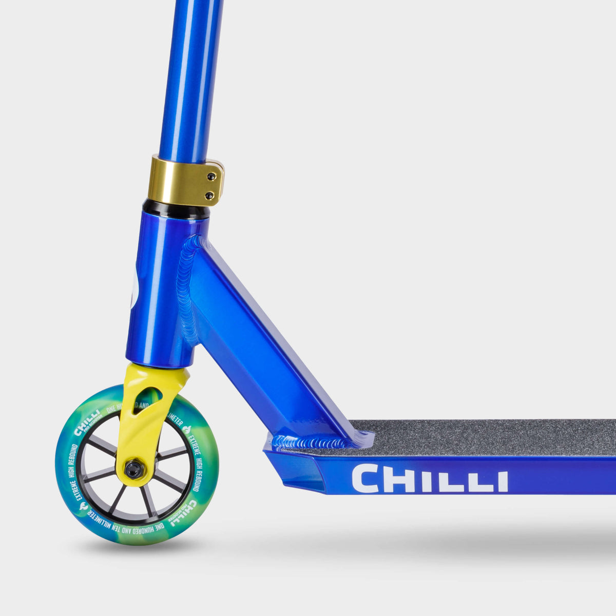 Chilli Base S Jumpstart Stunt Scooter: Blue/Yellow