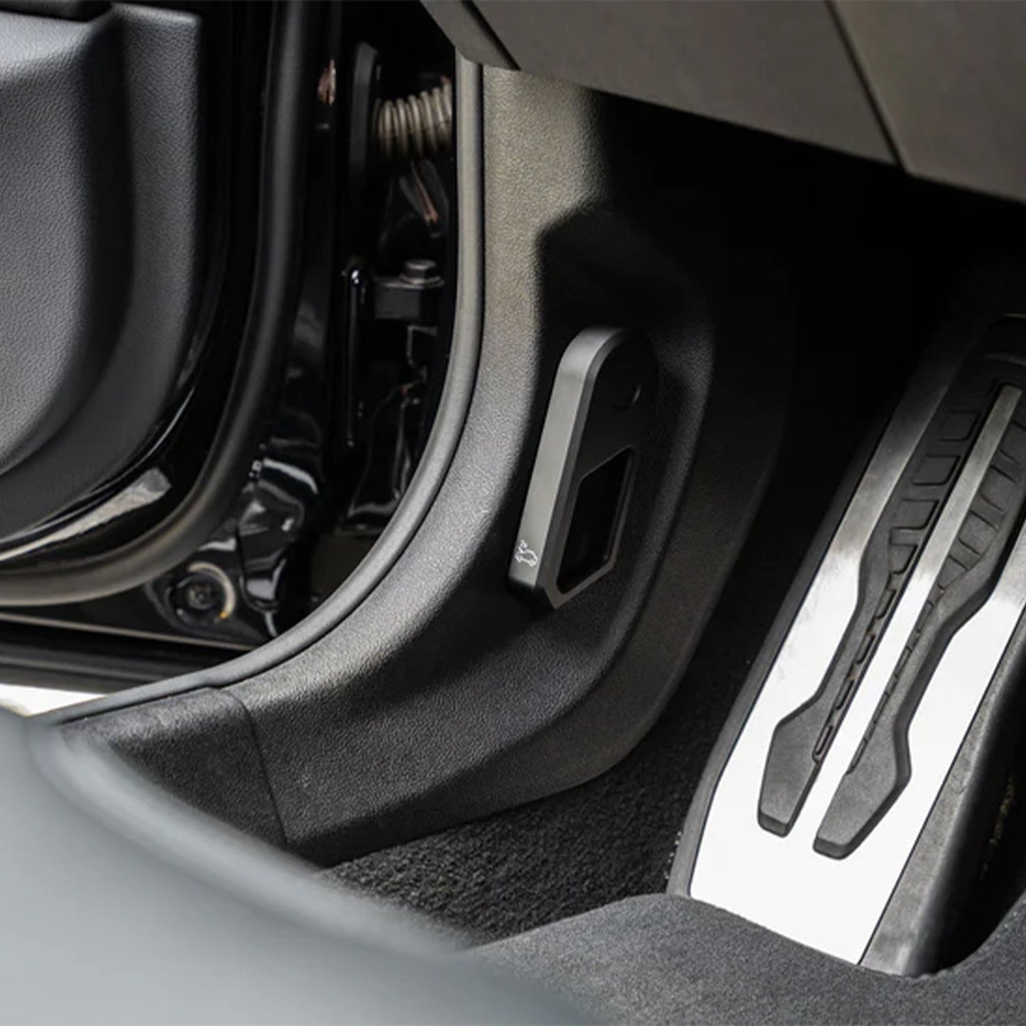 Carbonex BMW M5/M8 Bonnet Hood Latch Handle In Black (F90/F92)