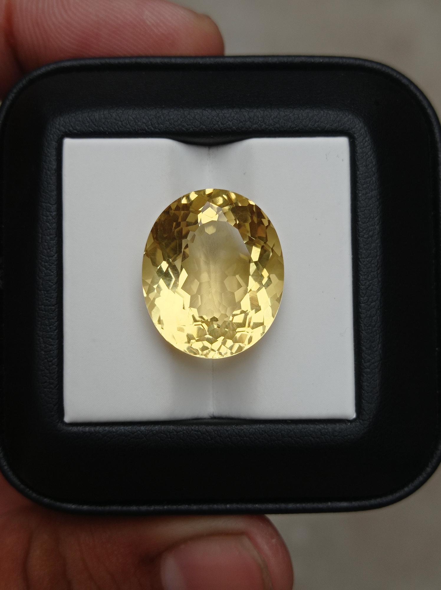 20.1ct Transparent Oval Faceted Citrine For Sale - November Birthstone - 19x16.5x11mm