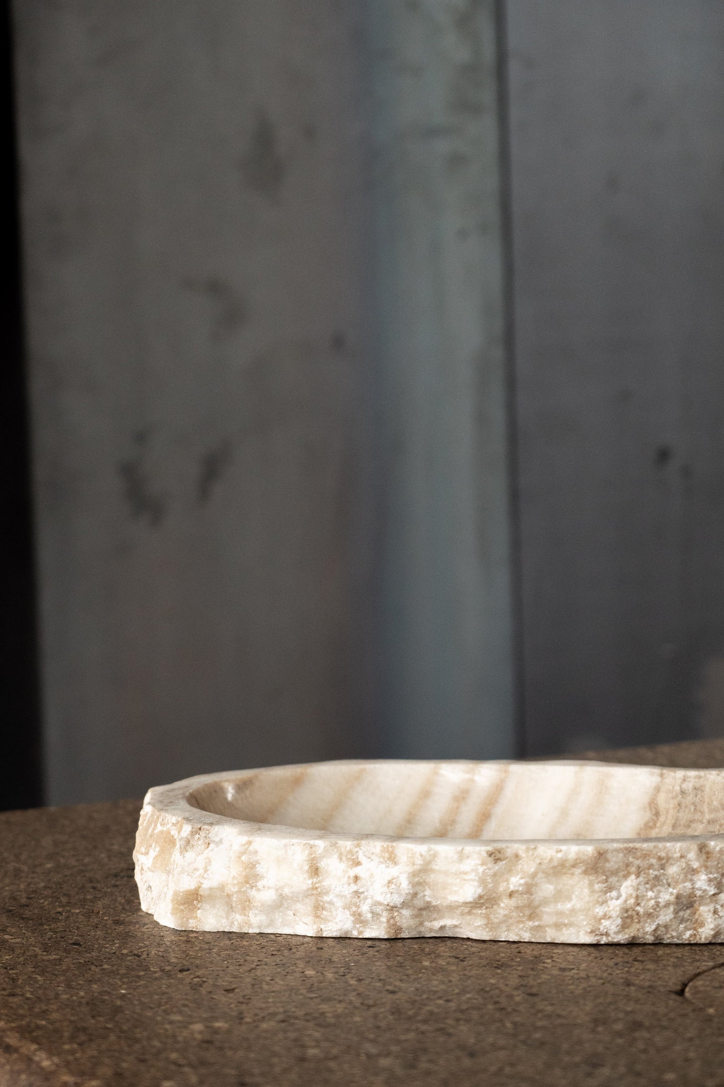 Premium Onyx Low Bowl Raw Edge