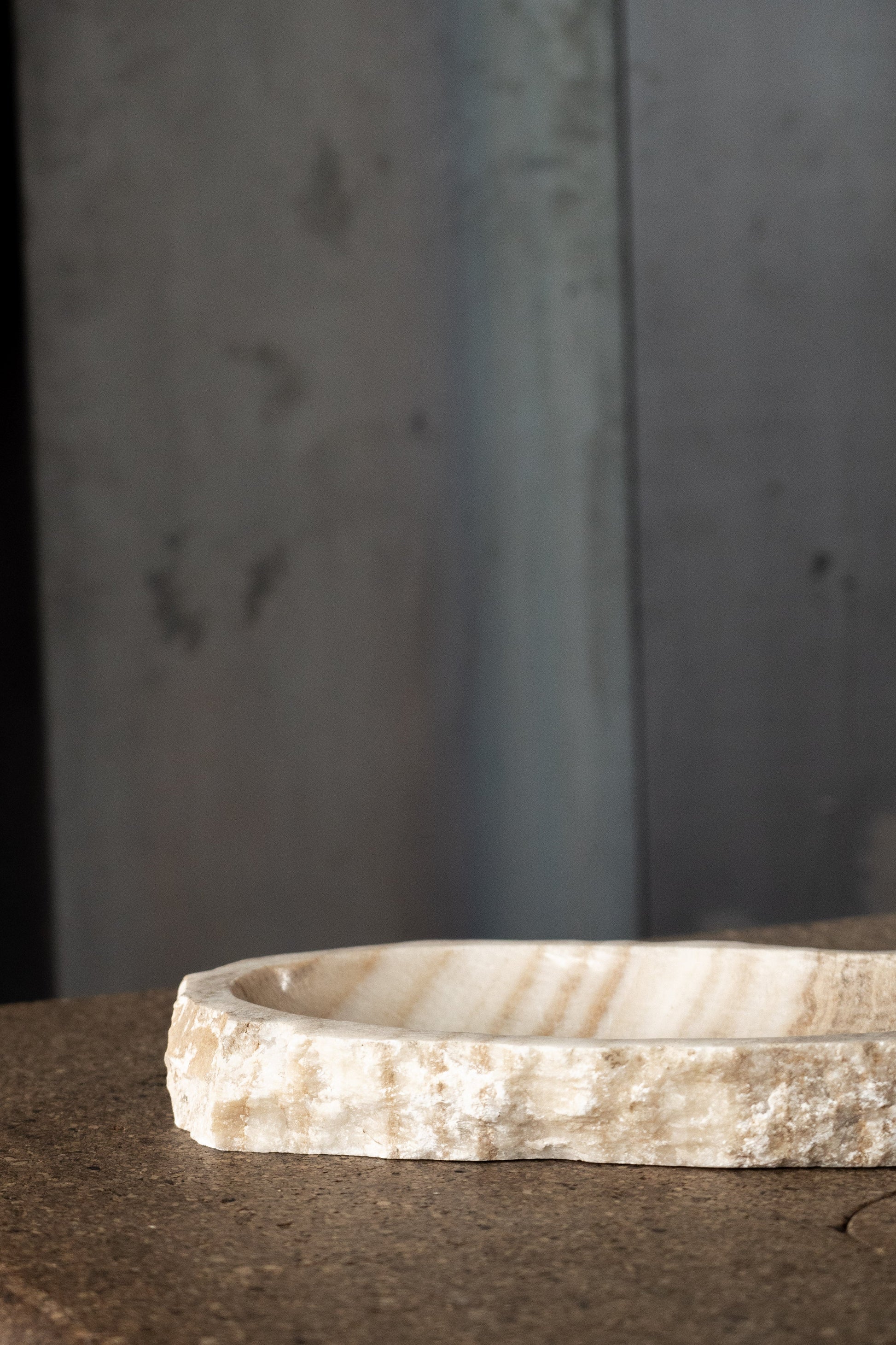 Premium Onyx Low Bowl Raw Edge