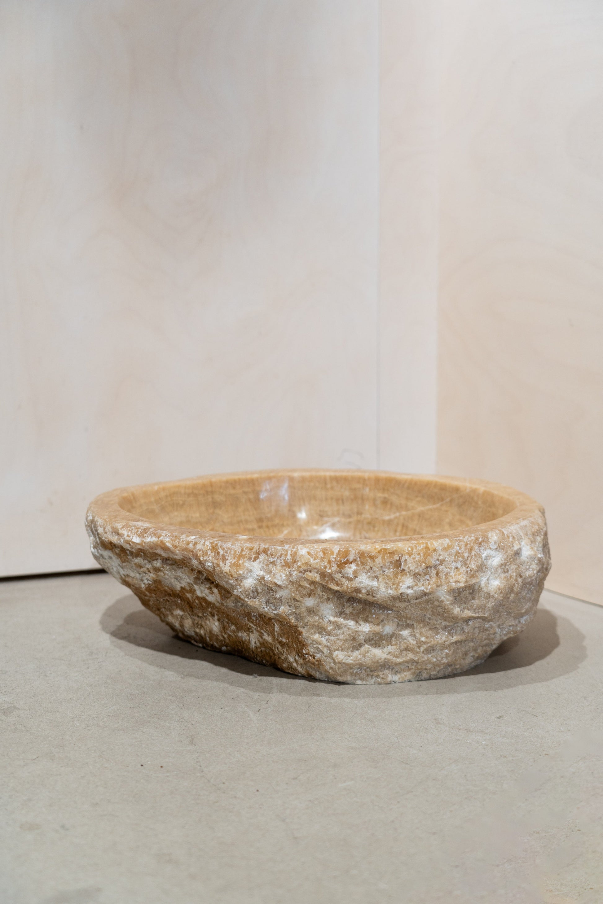 Natural Edge Onyx Wash Basin \ Sink