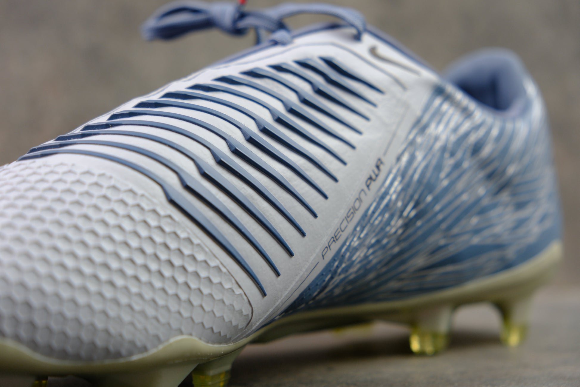 Nike Phantom Venom FG