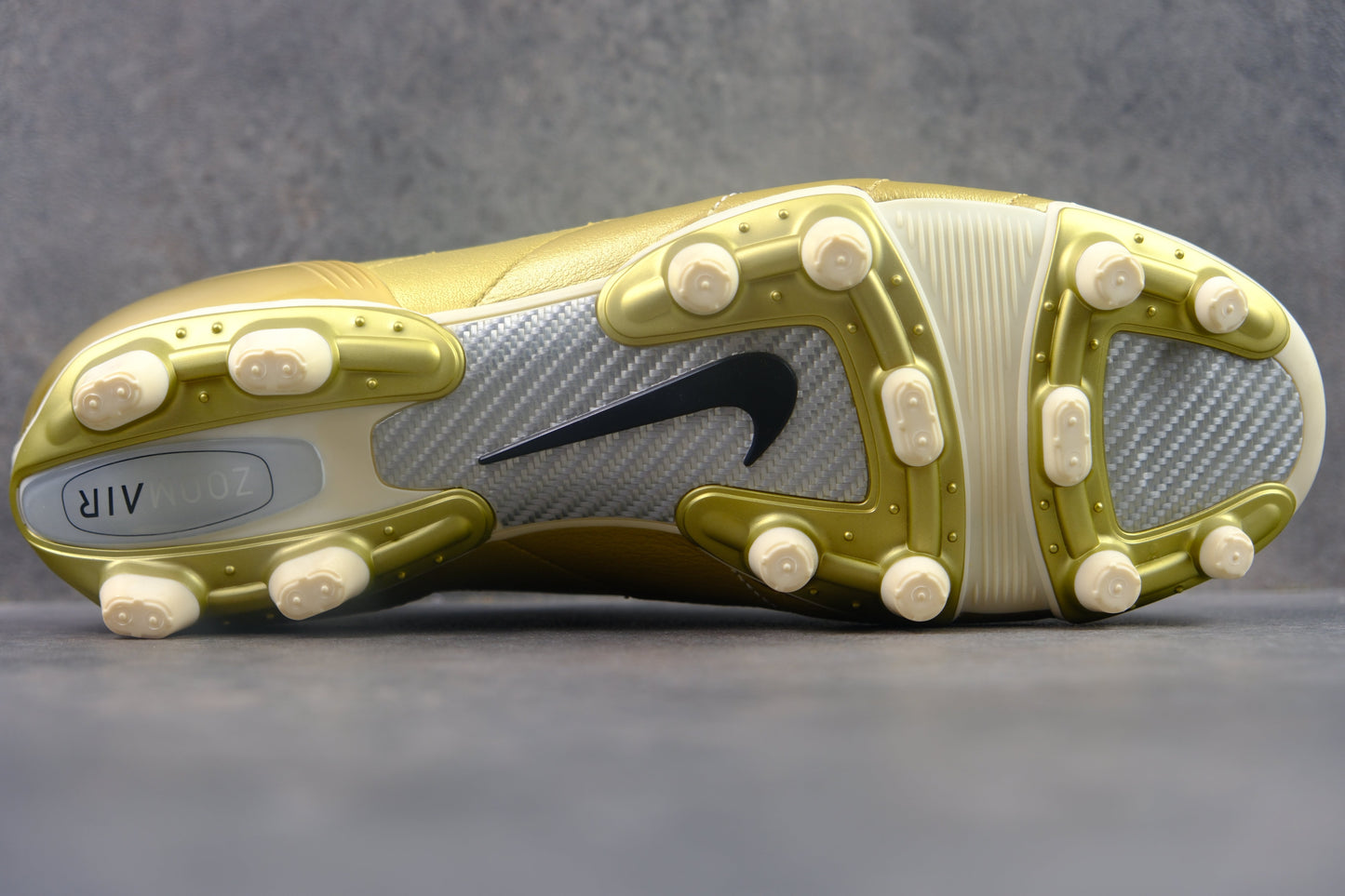 Nike Tiempo Air Legend R10 FG