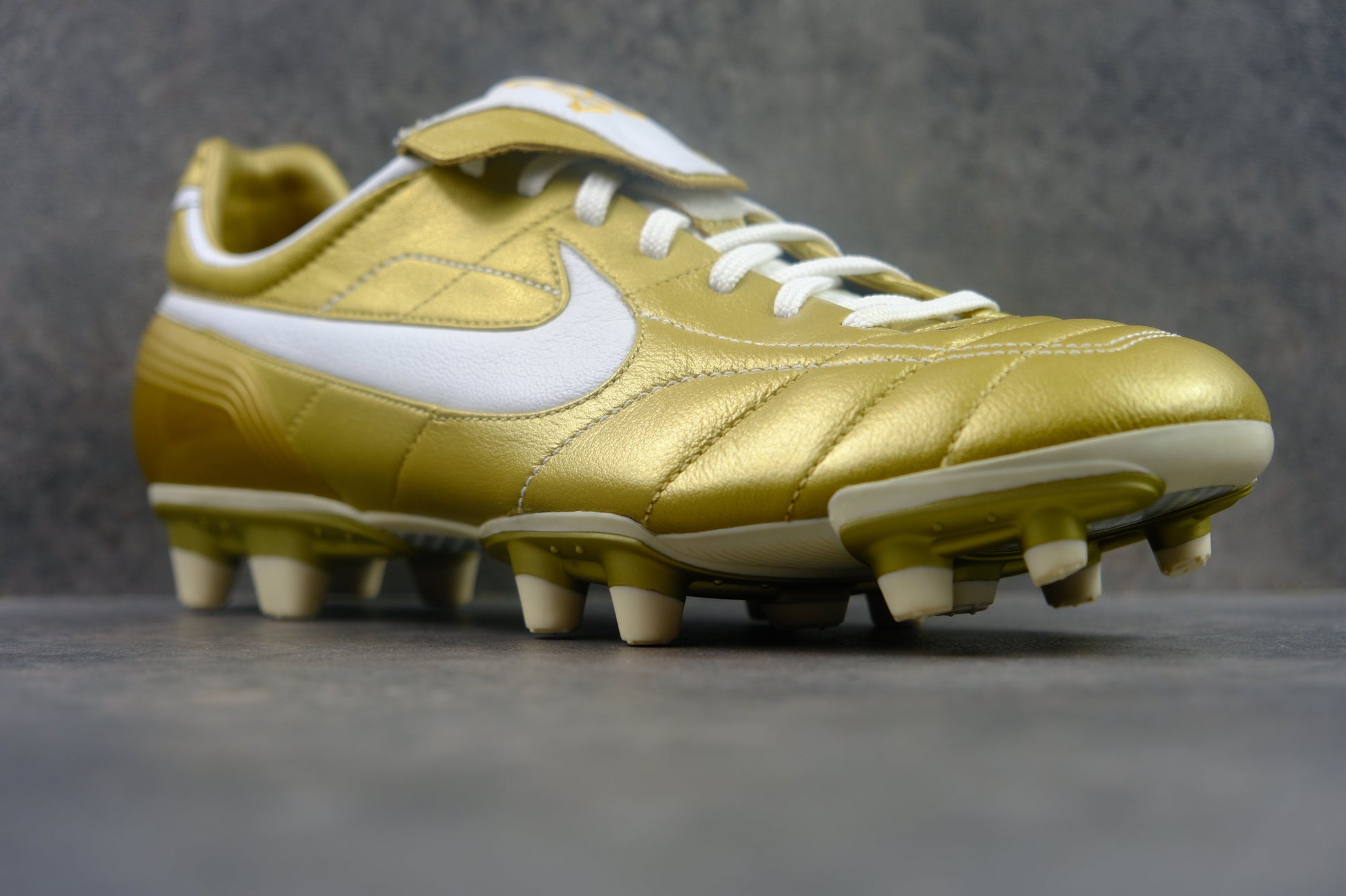 Nike Tiempo Air Legend R10 FG