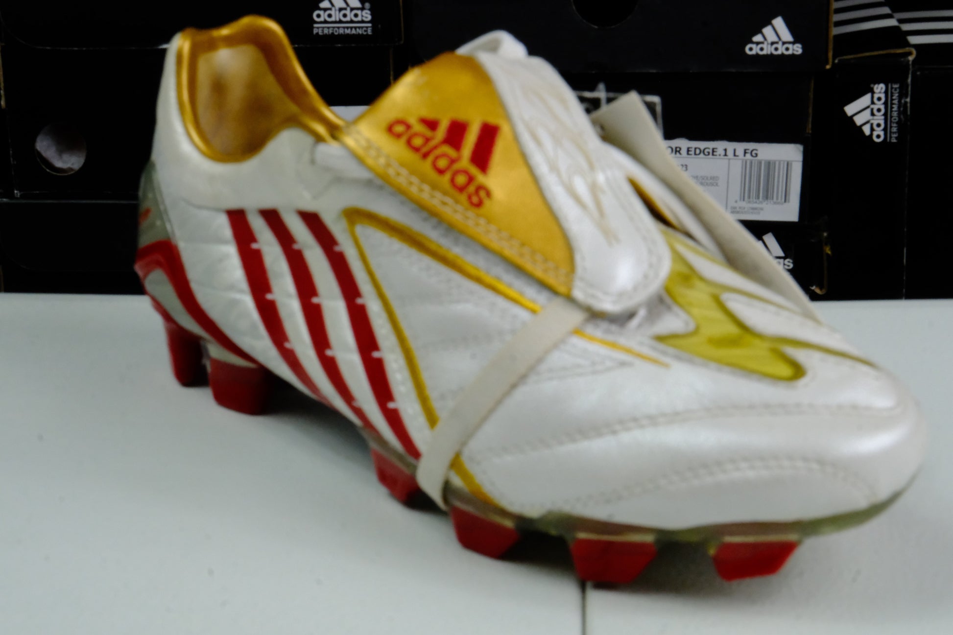 Adidas Predator Powerswerve FG