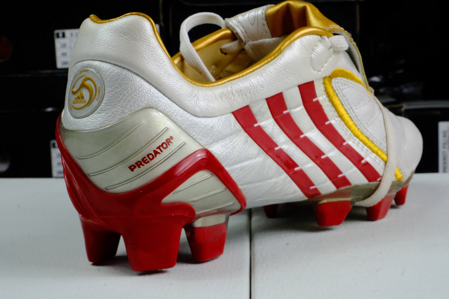 Adidas Predator Powerswerve FG