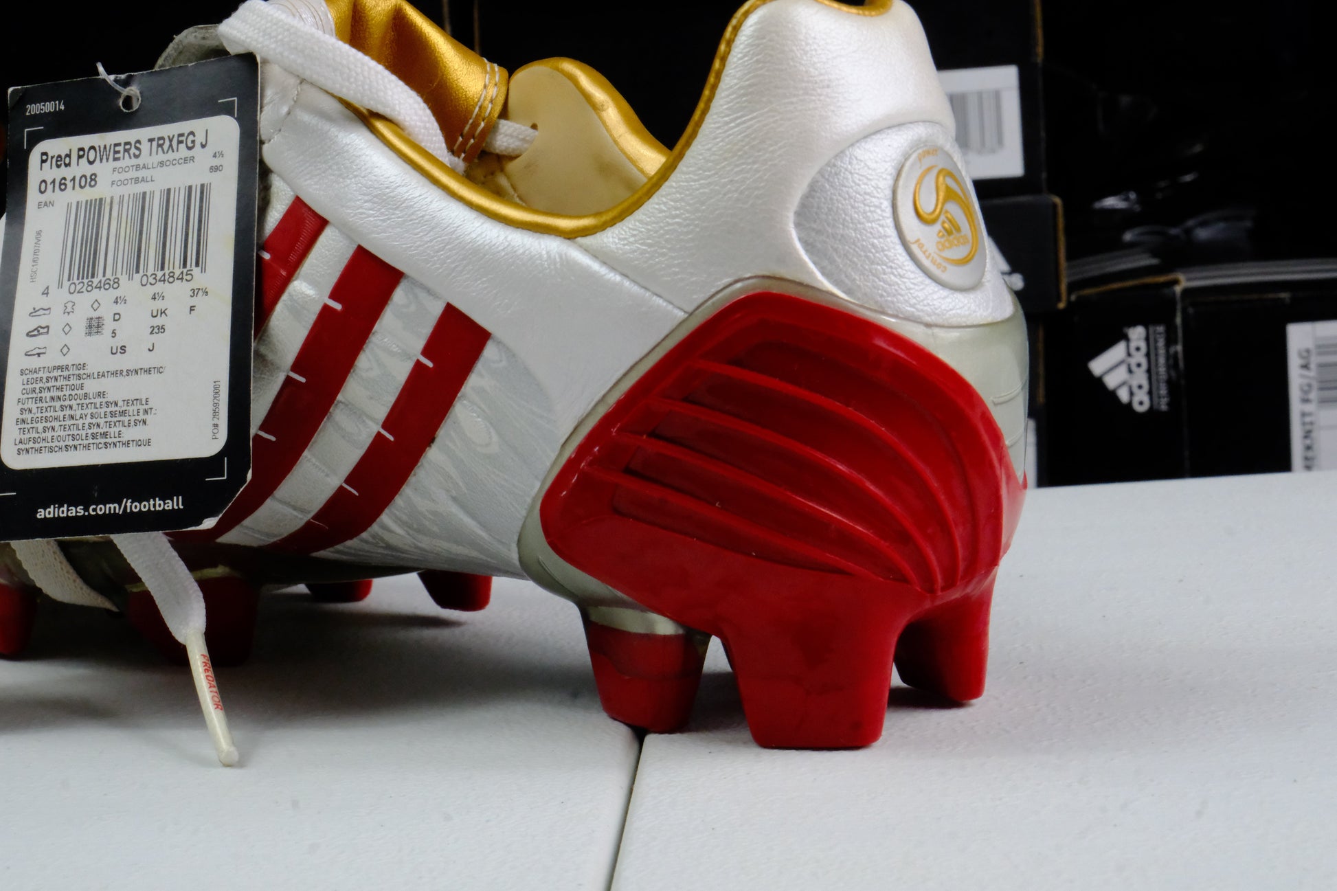 Adidas Predator Powerswerve FG