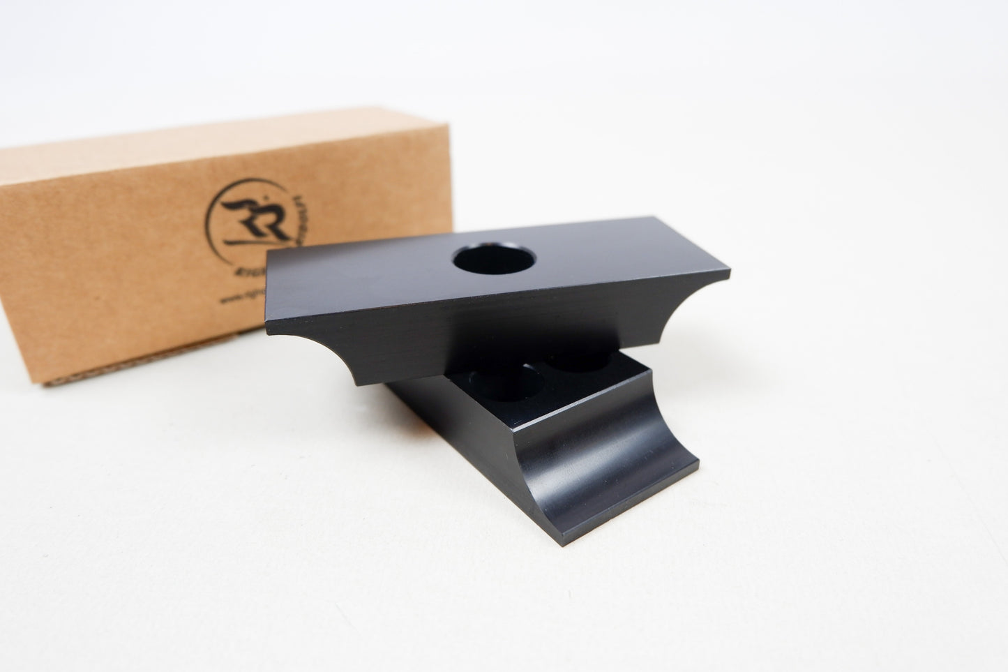 Pair of Flush Fitting Engine Mount Clamps 28mm x 92mm