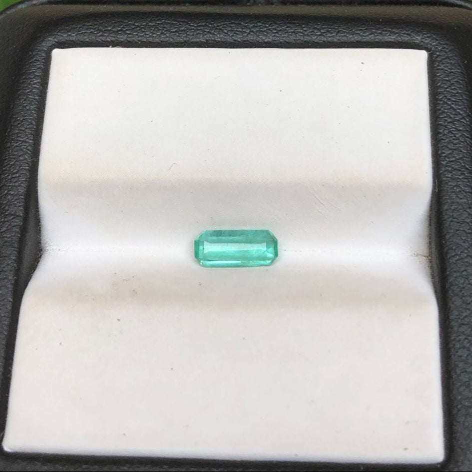 0.35Ct Emerald for sale - Budh Ratna - Zamurd - Pachu Stone, Markat Mani Stone - 7x3mm