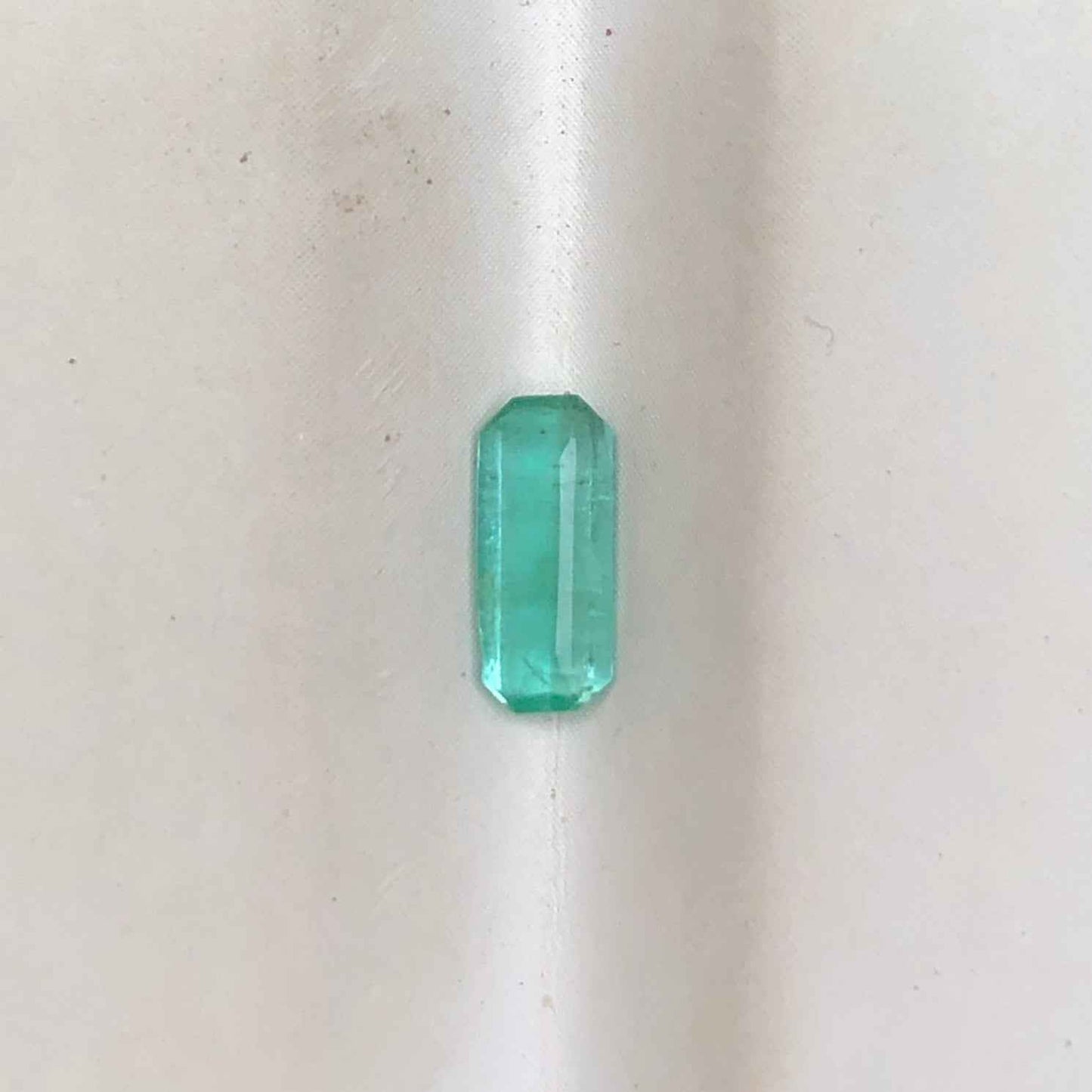 0.40Ct Emerald for sale - Budh Ratna - Zamurd - Pachu Stone, Markat Mani Stone - 8x4mm