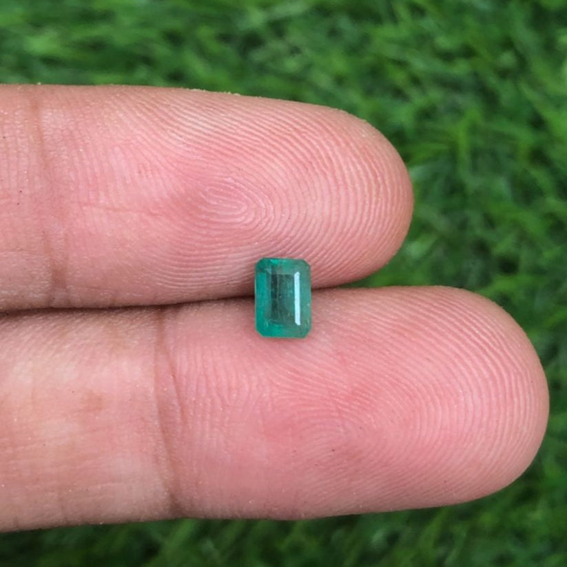 0.55Ct Emerald for sale - Budh Ratna - Zamurd - Pachu Stone, Markat Mani Stone - 7x4mm