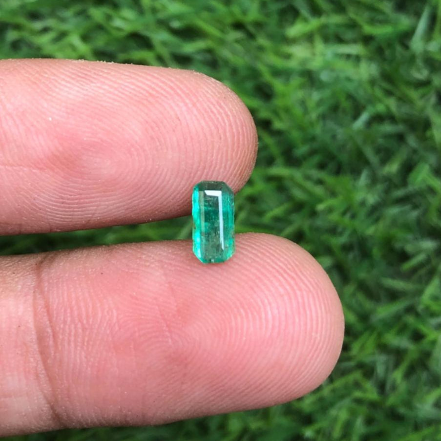 0.50Ct Emerald for sale - Budh Ratna - Zamurd - Pachu Stone, Markat Mani Stone - 8x5mm