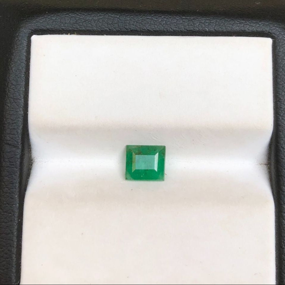 0.80Ct Emerald for sale - Budh Ratna - Zamurd - Pachu Stone, Markat Mani Stone - 7x6mm
