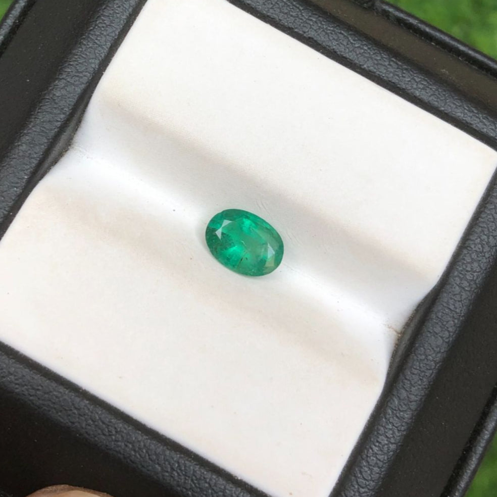 0.85Ct Emerald for sale - Budh Ratna - Zamurd - Pachu Stone, Markat Mani Stone - 8x6mm
