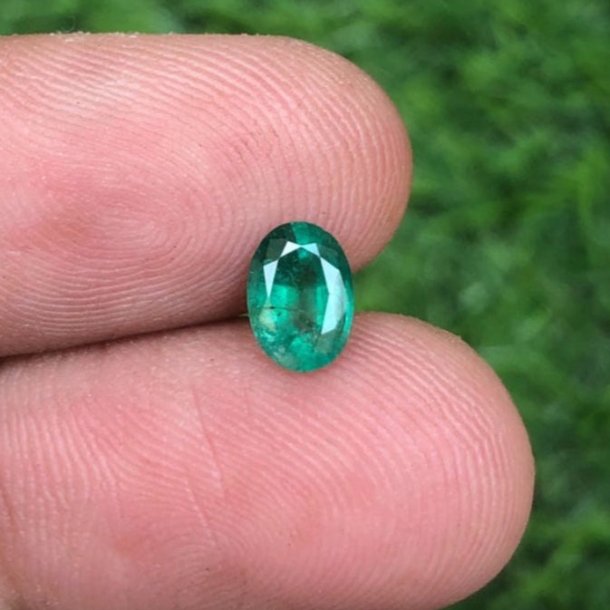 0.85Ct Emerald for sale - Budh Ratna - Zamurd - Pachu Stone, Markat Mani Stone - 8x6mm