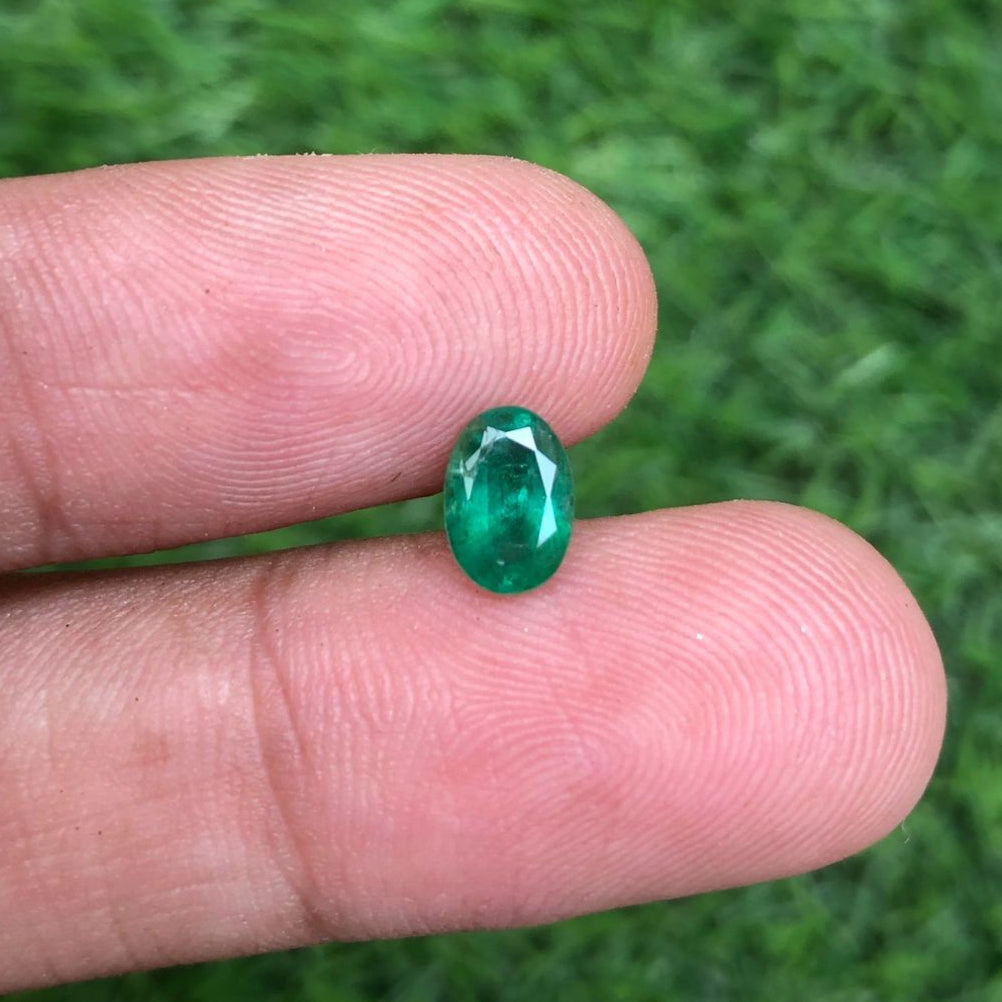0.95Ct Emerald for sale - Budh Ratna - Zamurd - Pachu Stone, Markat Mani Stone - 9x6mm