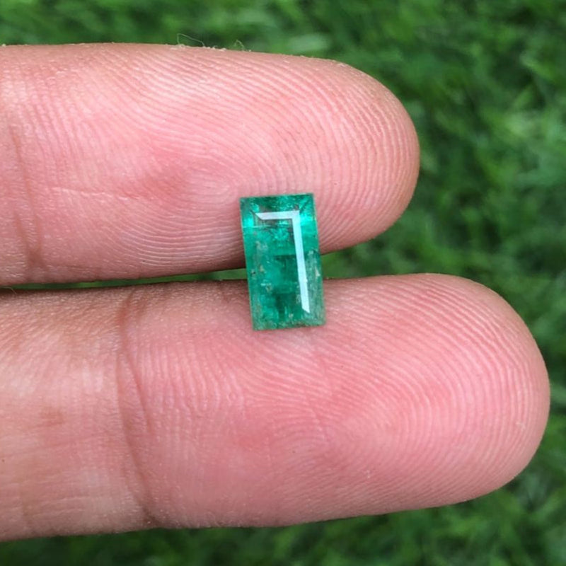 1.00ct Emerald for sale - Budh Ratna - Zamurd - Pachu Stone, Markat Mani Stone - 9x5mm