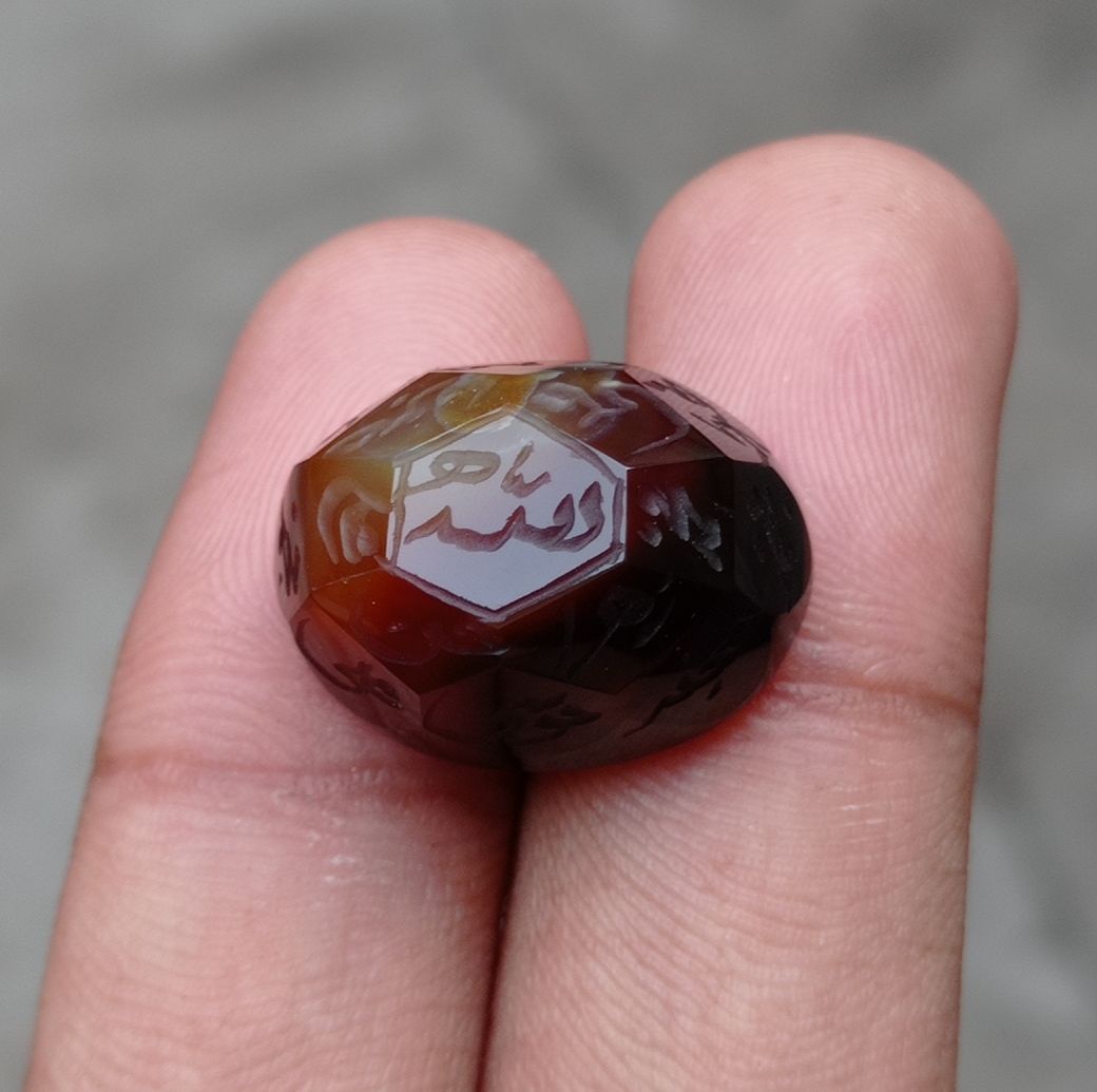 34.5ct Carnelian Carving - Engraved Aqeeq - 12 Imam Name - 22x17mm