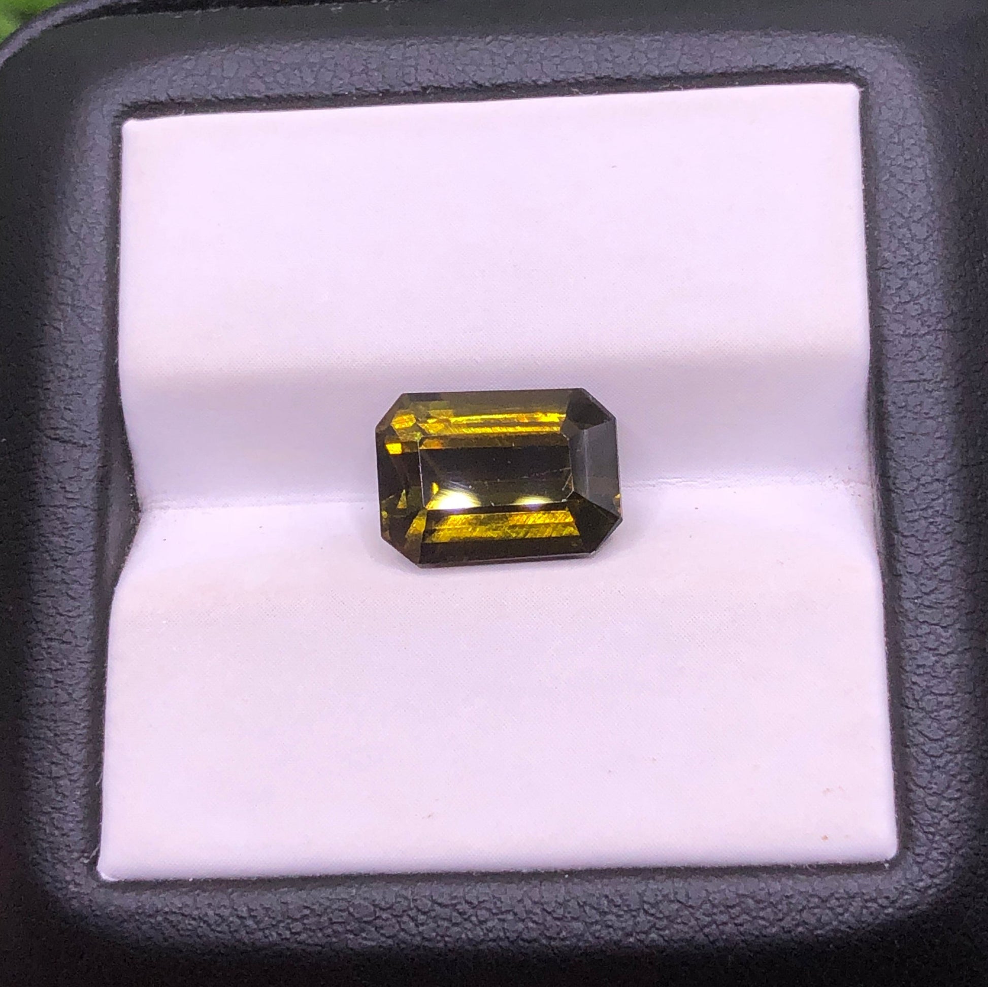 4.5ct Rare Epidote - Epidote Crystal - 8x11mm