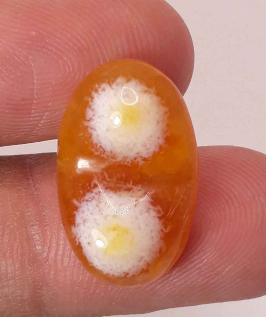 11.4ct Natural White Eye Agate For Sale - Aqeeq - Dimension 21x13x6mm