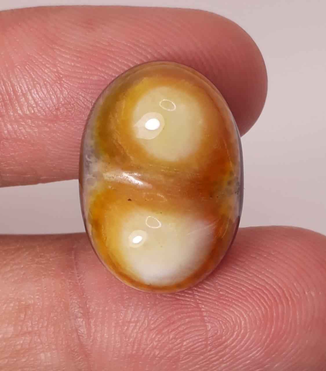 16.8ct Natural White Eye Agate For Sale - Aqeeq - Dimension 20x15x8mm