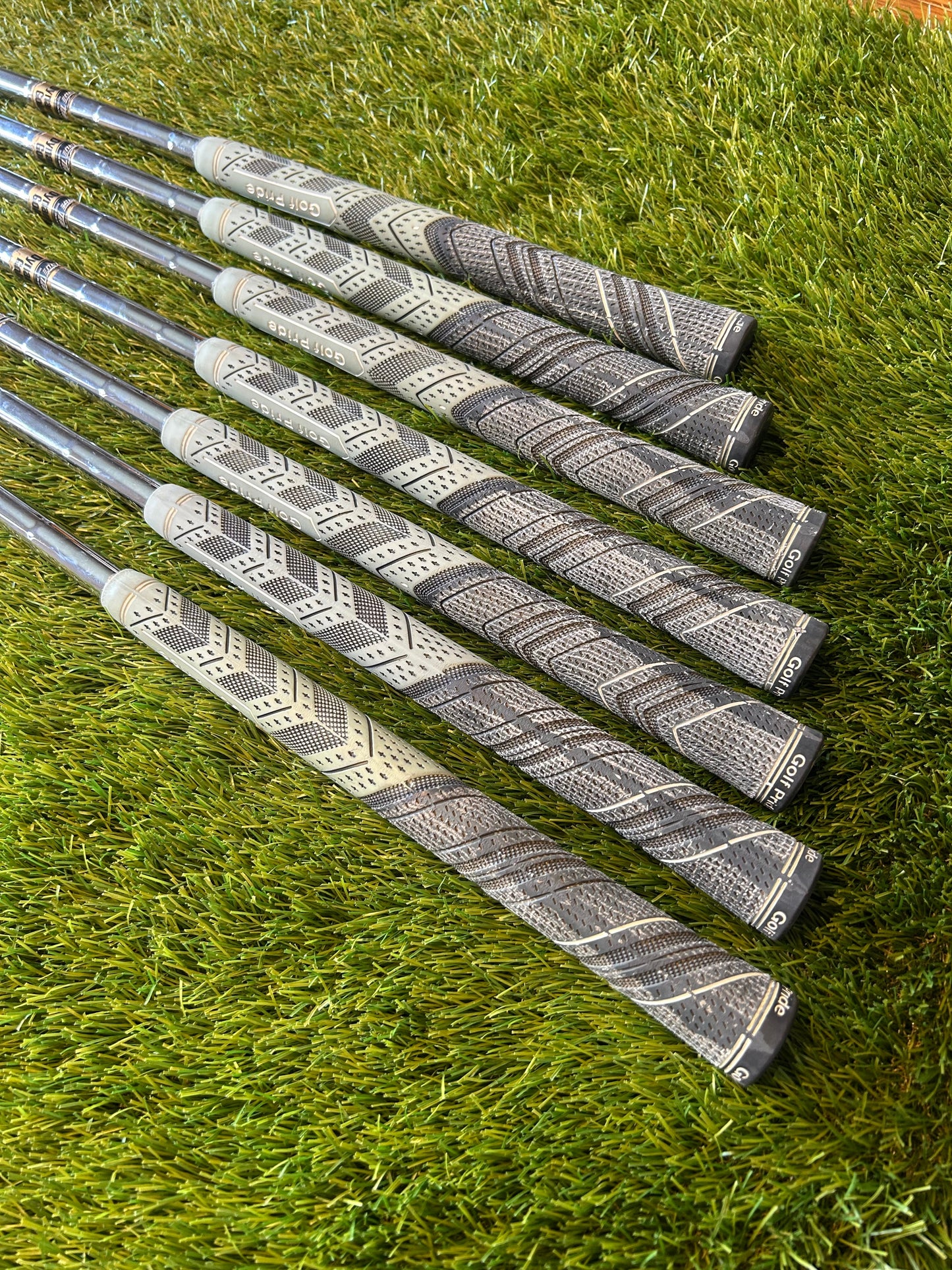 Mizuno MP-33 Forged Iron Set 4-PW Dynamic Gold S300 Steel Shaft Recently Fitted Midsize Grips RH
