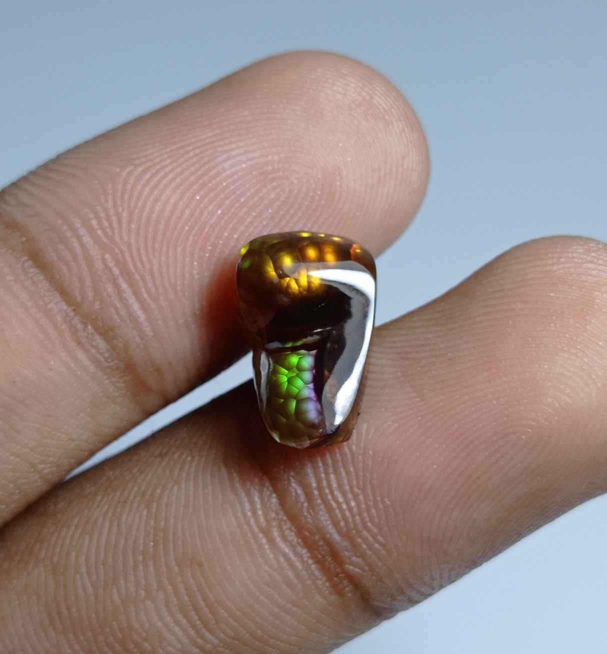 5.6ct Natural Purple , Green and Yellow Fire Agate - Perfect Gemstone Gift For All - Dimensions 14x9x5.5mm