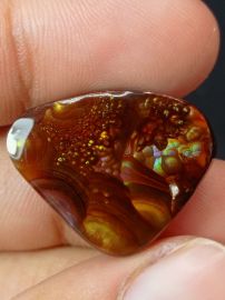 28ct Rainbow Mexican Fire Agate suitable for Pendant, Rare Fire Agate - Dimensions 22x21mm