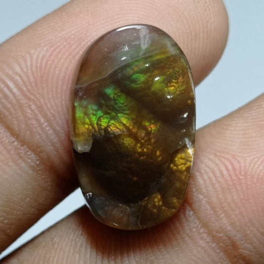13.5ct Rare Green Yellow Fire Agate, Dimensions 21x13x5mm