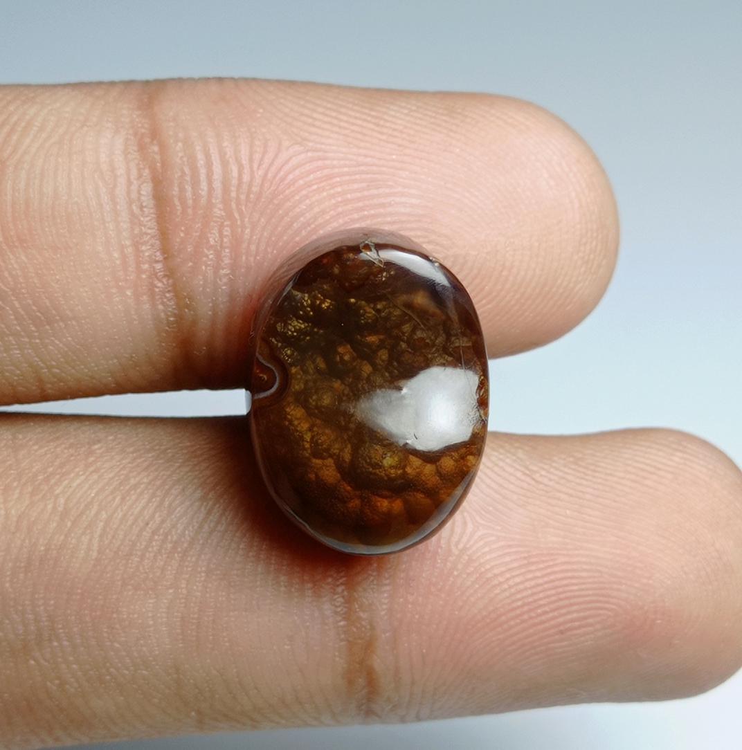 16.7ct Mexican Oval Fire Agate, Dimensions 18x13x8mm