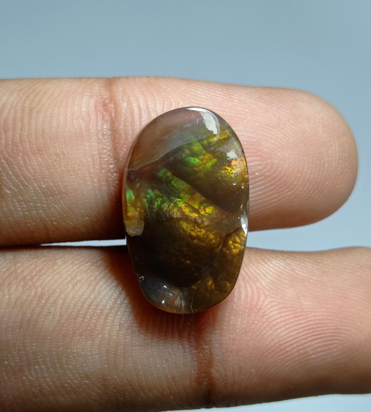 13.5ct Rare Green Yellow Fire Agate, Dimensions 21x13x5mm