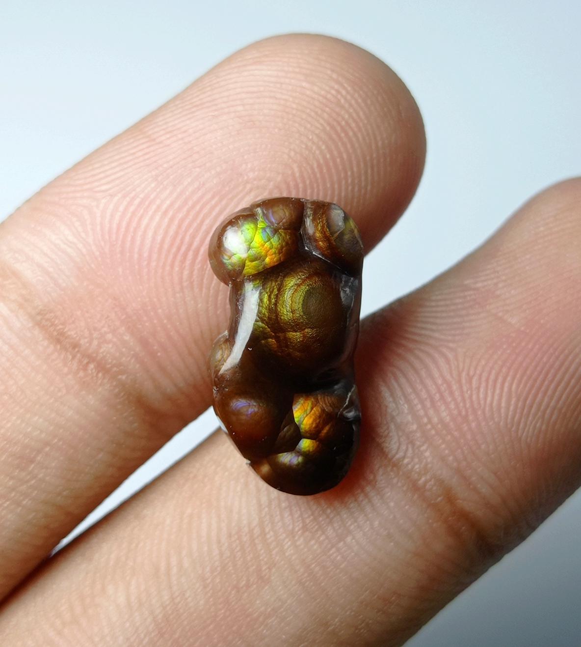 7.7ct Mexican Carved Fire Agate, Dimensions 18x9x5mm