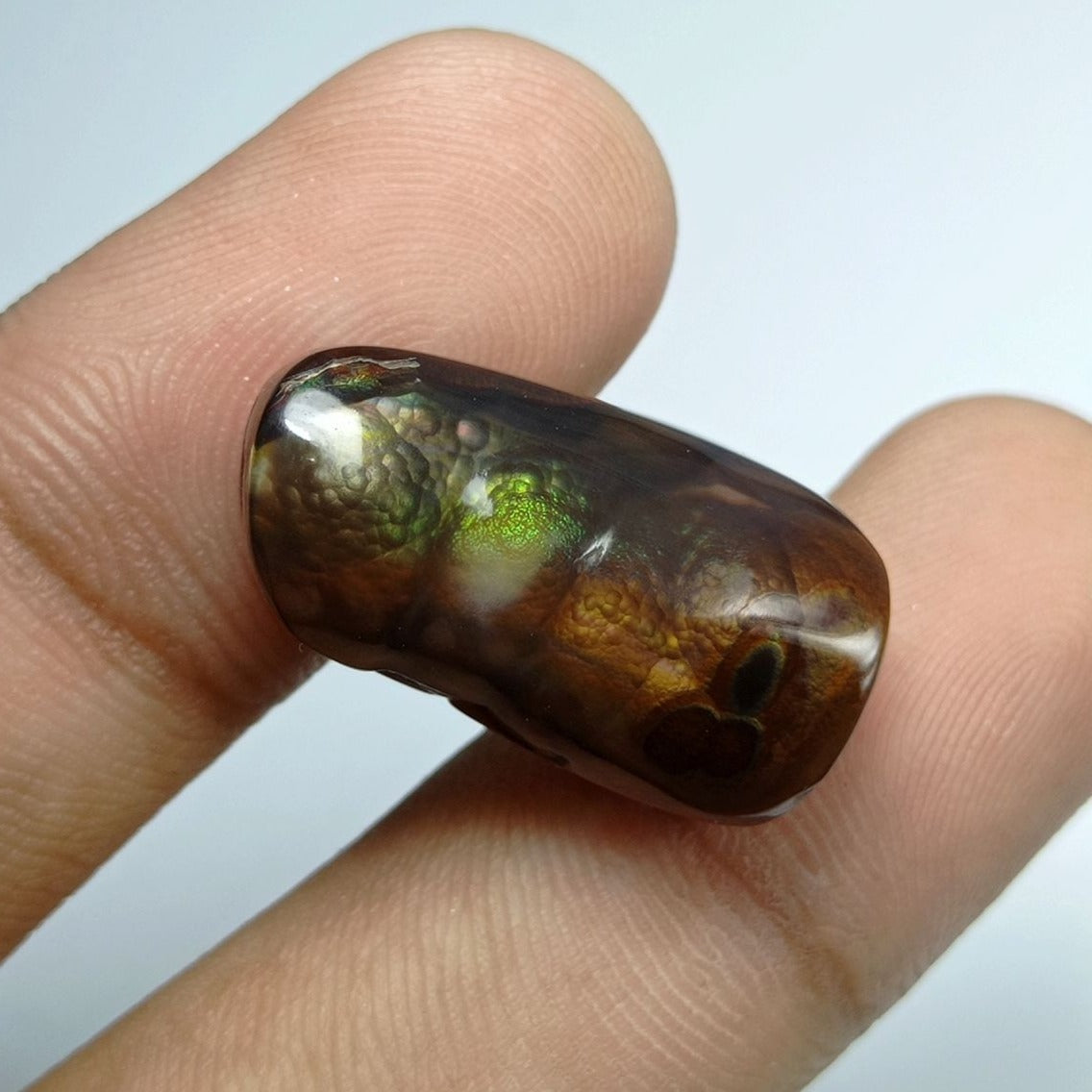 24.1ct Rare Fire Agate with multiple Fires - Dimensions 25x13x8mm