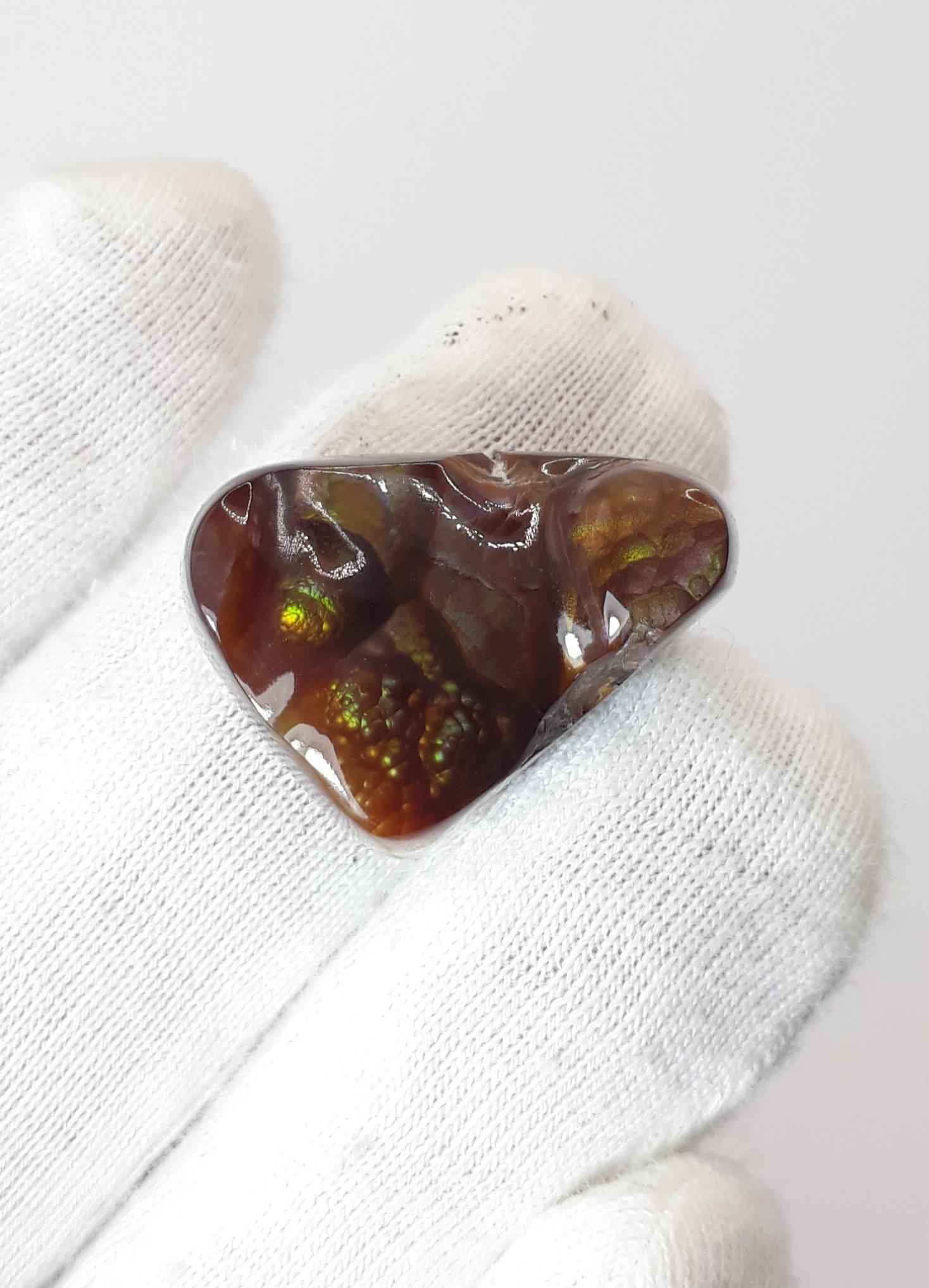 19.2ct Multi Color Curved Fire Agate, Rare Fire Agate - Perfect gemstone Gift, Rare Gemstone than Diamonds, Dimensions 22 x 16.5 mm