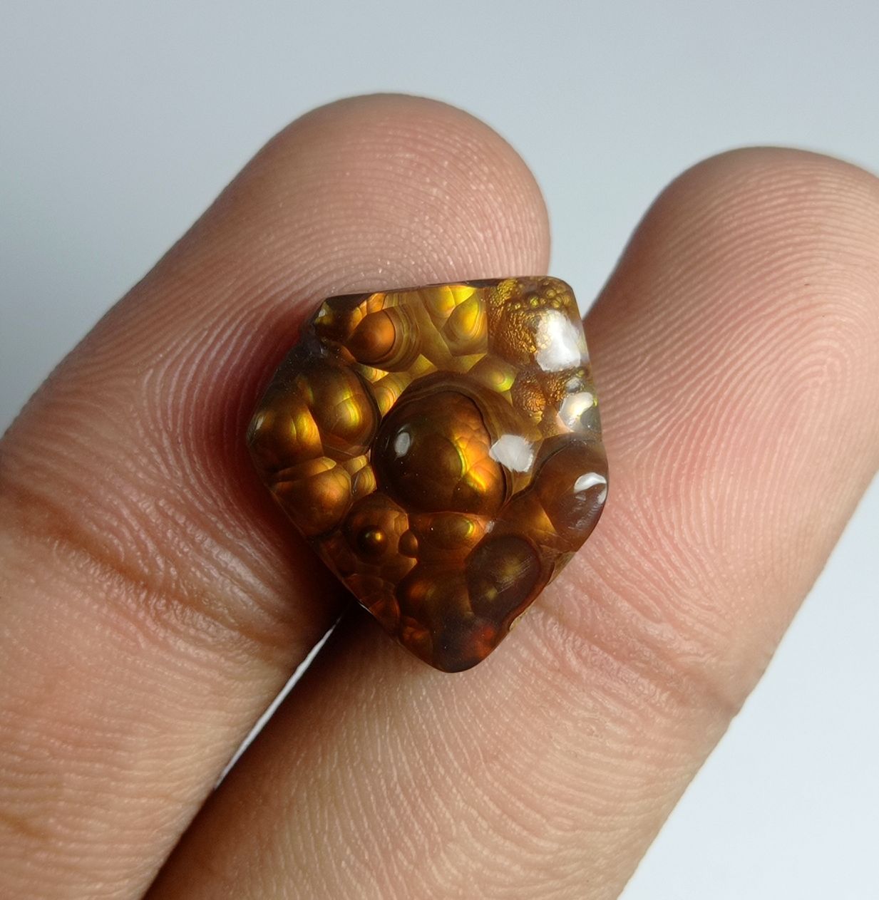12.5ct Mexican Bubbly Fire Agate - Dimensions 18x16x6mm