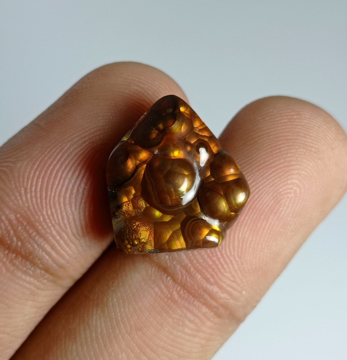 12.5ct Mexican Bubbly Fire Agate - Dimensions 18x16x6mm